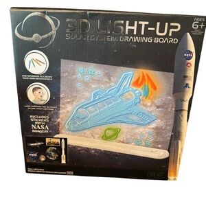 NIB-3D Light-Up Solar System Drawing Board - box damaged